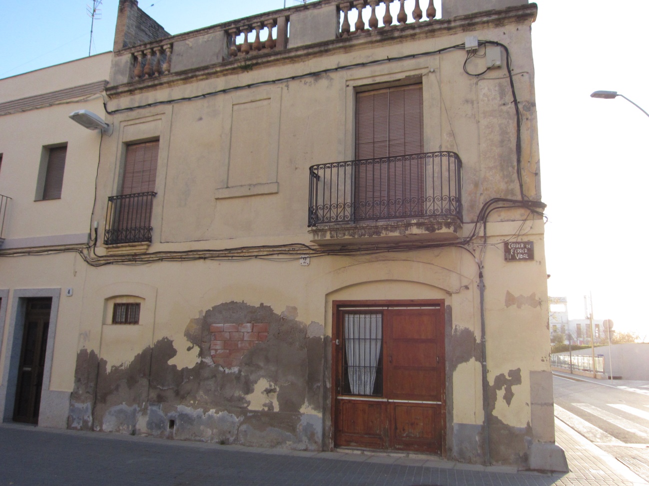 Estat actual. Vista de la façana de la Rambla de La Pau